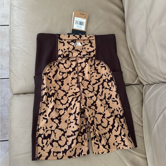 The North Face Women's Dune Sky 9" Tight Short - Picture 11 of 12